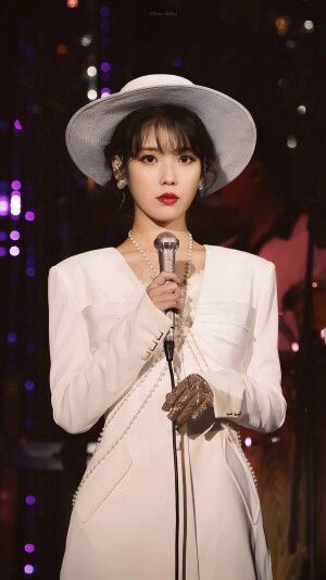 IU ｜ 李知恩 

©Pink_MyEun