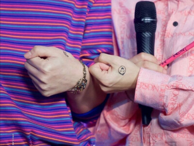 他泰┃offgun
图源网络，侵删
仅上传记录收藏