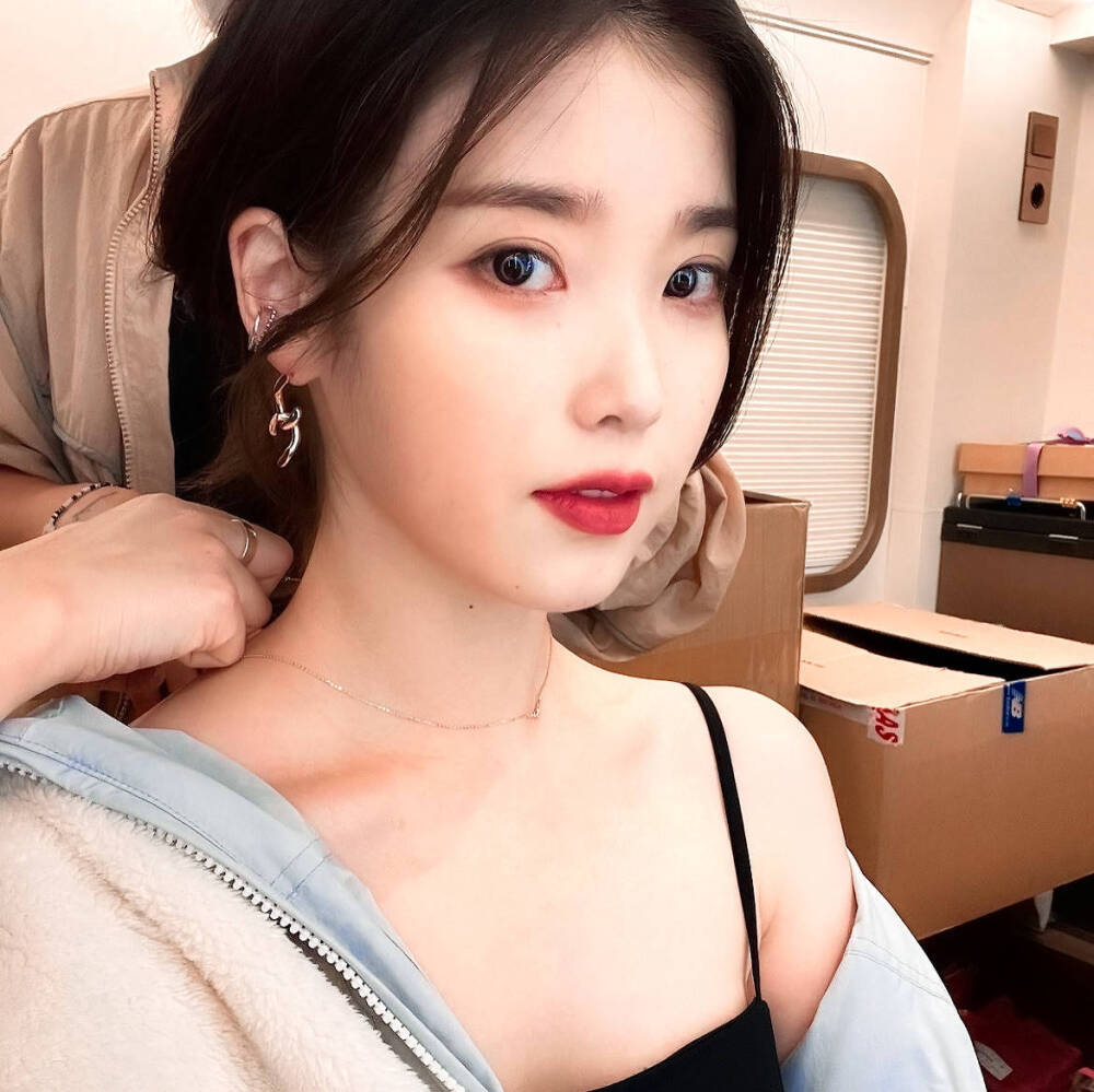 #iu