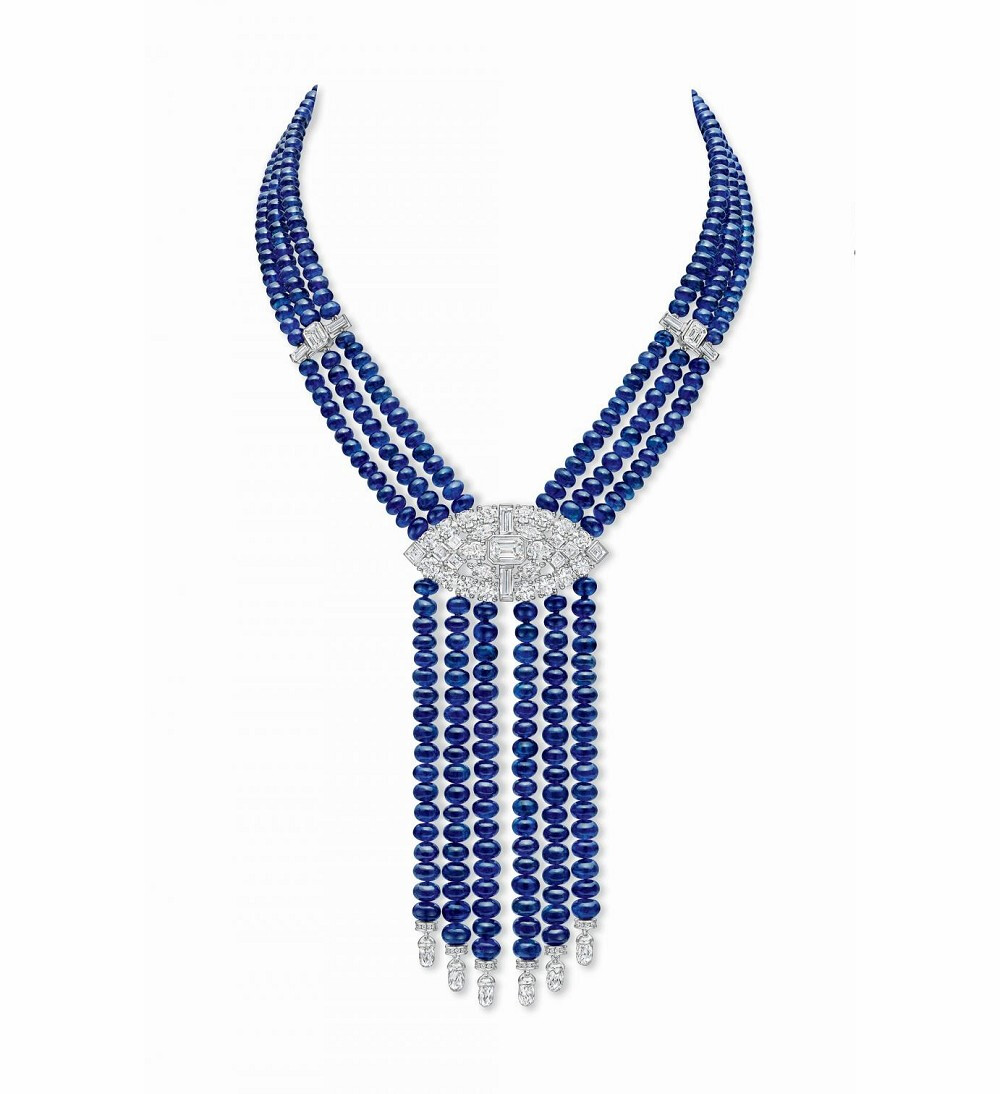 Harry Winston「Fifth Avenue」系列灵感源自纽约「第五大道」的经典地标 白金项链 镶嵌总重373ct的蓝宝石扁珠，点缀总重20ct的阶梯形切割和圆形切割钻石