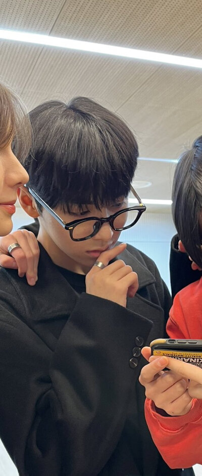 Trainee A woochan 赵旴灿