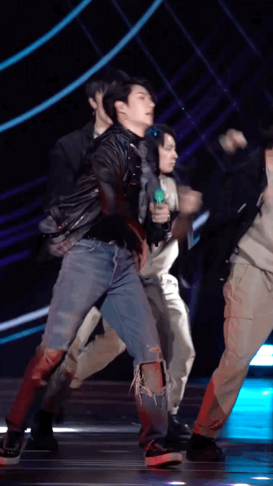 ✨想“腰精”跳舞了•﹏•✨ cr:唯博论