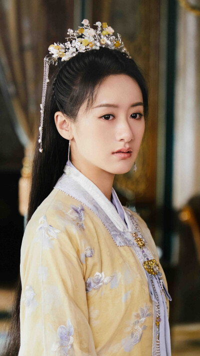 祝卿好 刘泠 袁冰妍