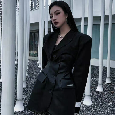 好好爱这个世界上独一无二的你自己。