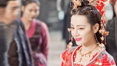 与君初相识 - 恰似故人归