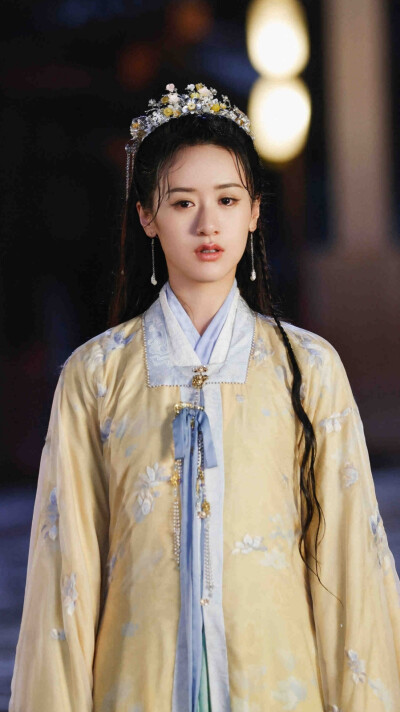 祝卿好 刘泠 袁冰妍