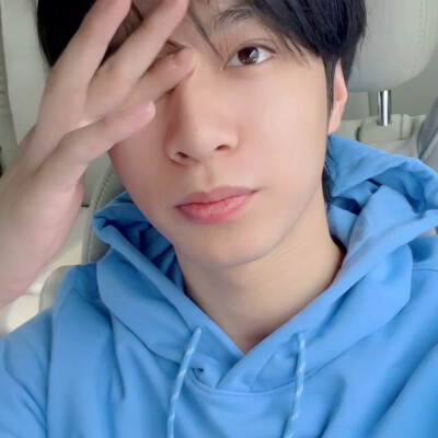 今天的雯雯 可二改
看简介 改了踢我