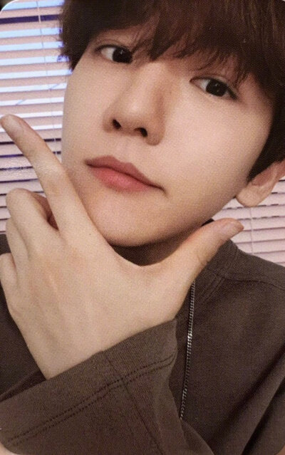 边伯贤(BAEKHYUN)