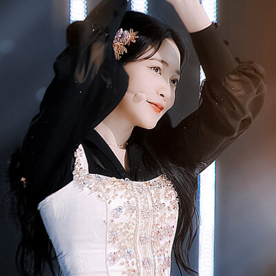 ✿ YERI
