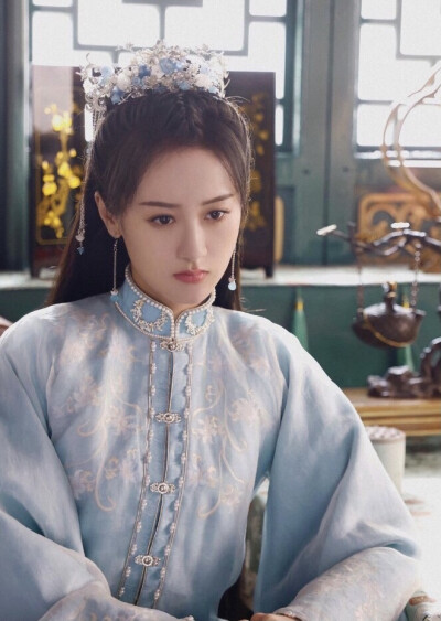 祝卿好 袁冰妍 刘泠