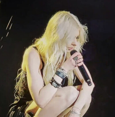 taylormomsen
泰勒摩森