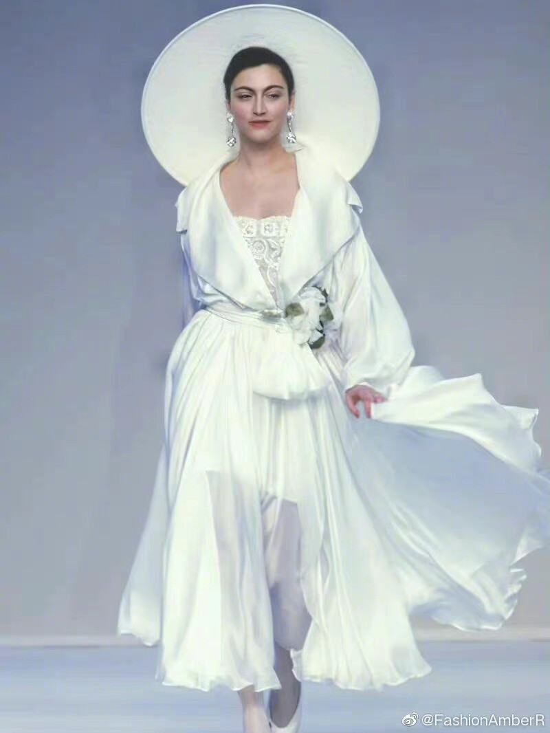 Nina Ricci S/S 1990 Coutruel