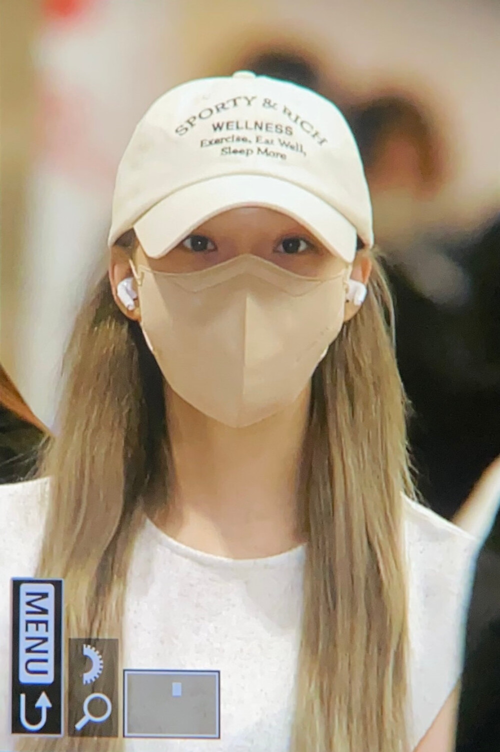 aespa 金玟庭 机场路透
cr.VirginSnow0101，wonderlandkmj，WinterRabbit01
