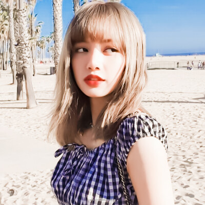 ▷ LISAの明信片