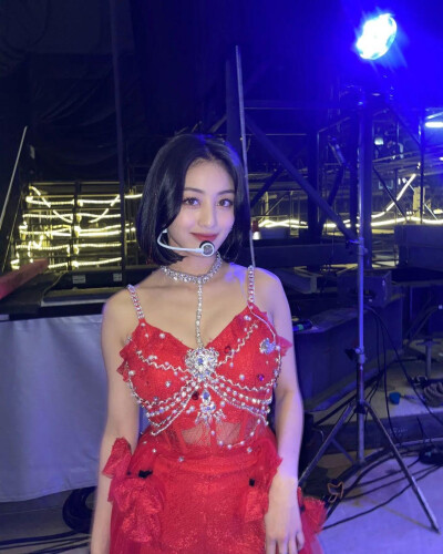 JIHYO 朴志效