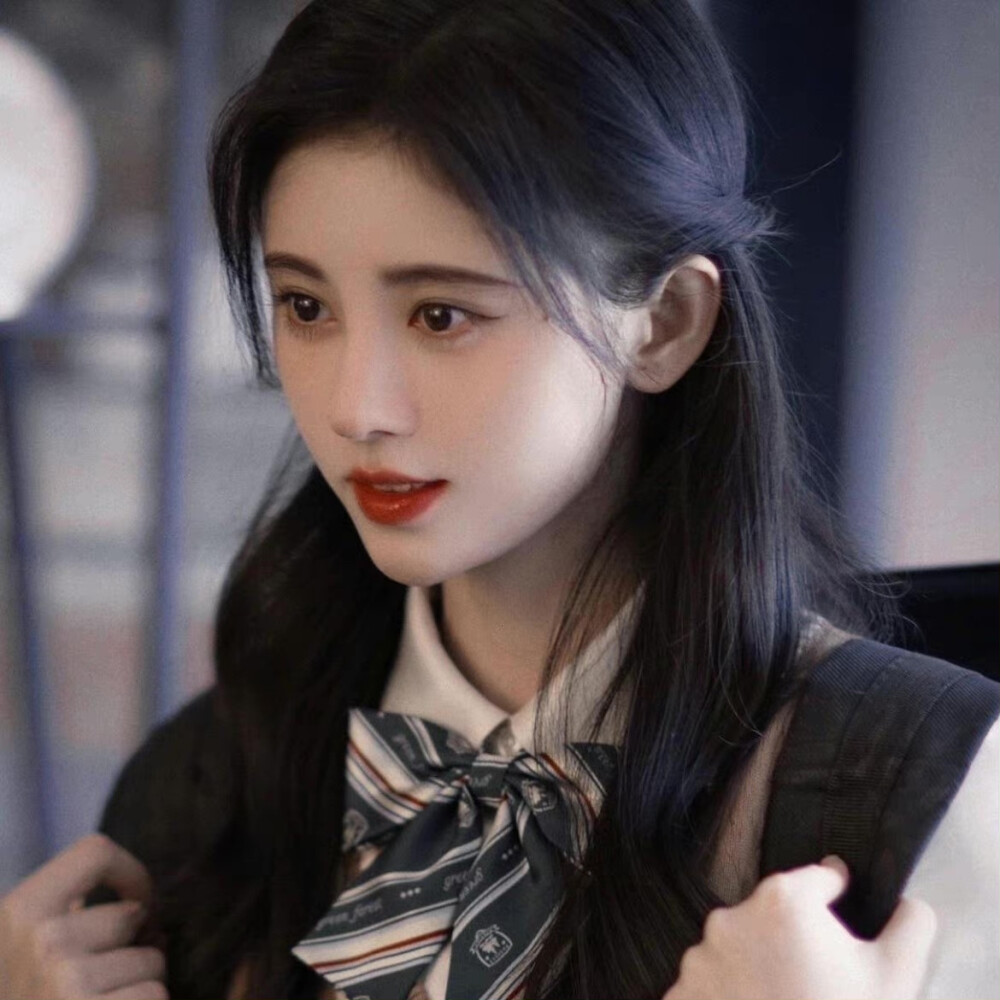 真人女生头像高清女头素质拿图