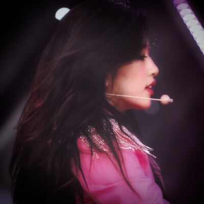 “神会爱世人吗”
·安宥真