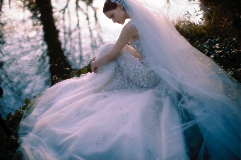 Elie Saab Bridal S/S 2023 "Ethereal Radiance"
摄影: Alexandra Sophie
[weibo@小象王国]