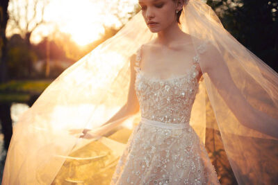 Elie Saab Bridal S/S 2023 "Ethereal Radiance"
摄影: Alexandra Sophie
[weibo@小象王国]