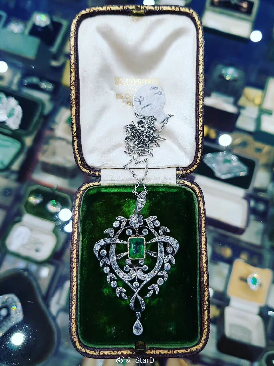 维多利亚时代古董珠宝