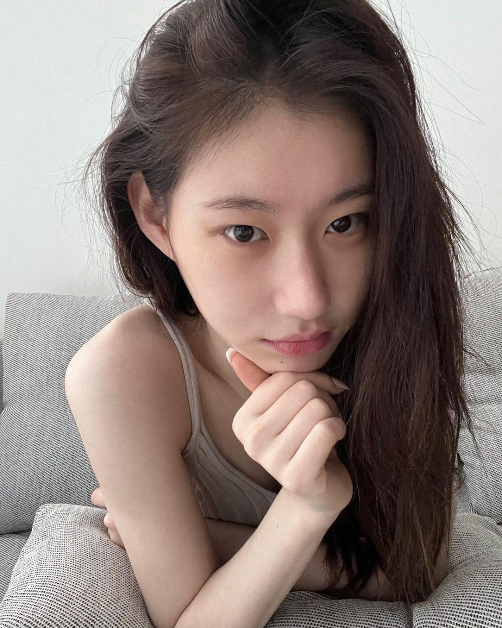 CHAERYEONG 李彩领