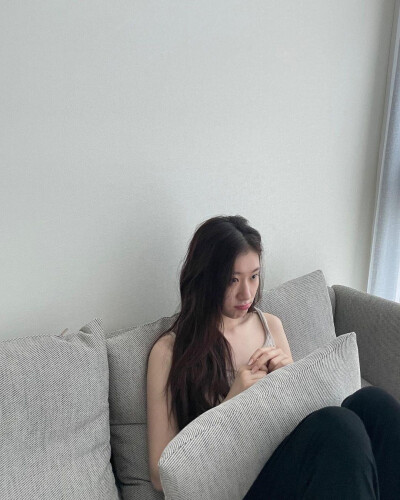 CHAERYEONG 李彩领