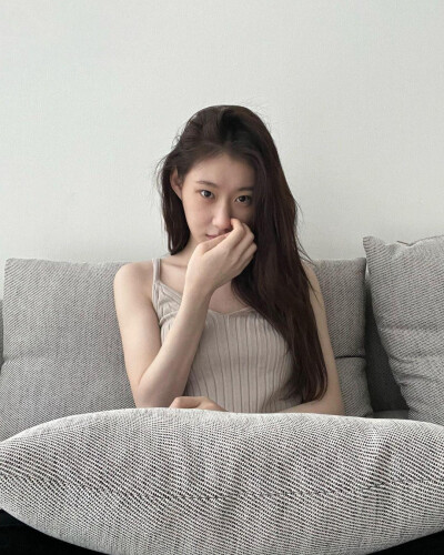 CHAERYEONG 李彩领