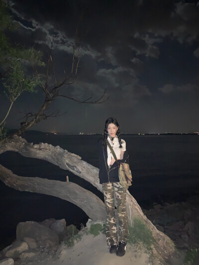 易梦玲