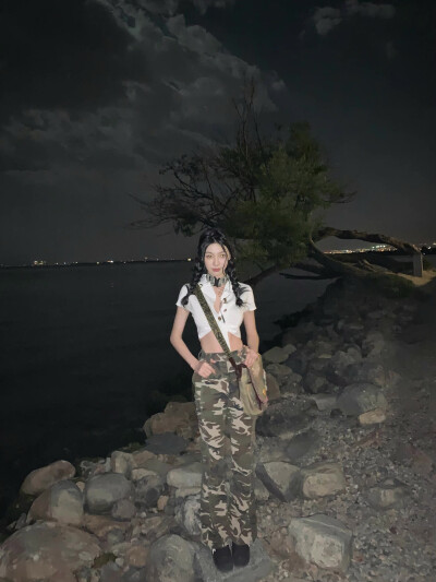 易梦玲