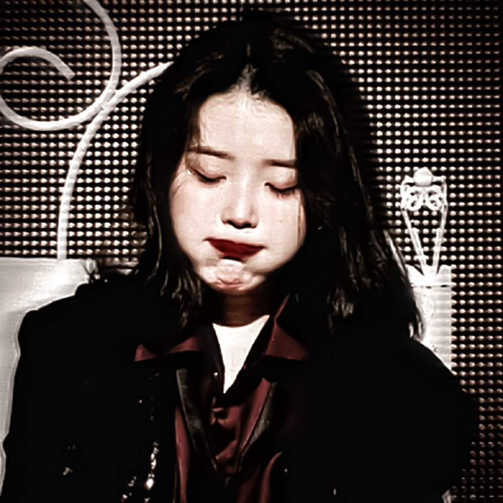  *怠惰
贝利尔(Berial)
＂Idleness is my only talent.＂
◆李知恩IU
cr.MoonLingt_iu