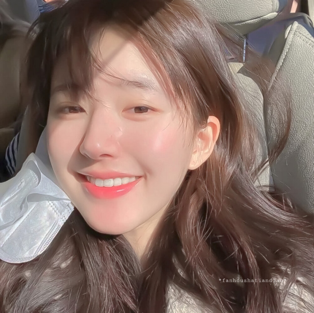 ᴾʳᵒᵇᵃᵇˡʸ ᵍʳᵒʷⁱⁿᵍ ᵘᵖ ᵃⁿᵈ ˡᵒˢⁱⁿᵍ ᵐʸ ᶠᵒʳᵐᵉʳˢᵉˡᶠ.
原.小浔糊涂