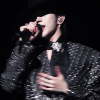 蔡徐坤
©顾玖玖