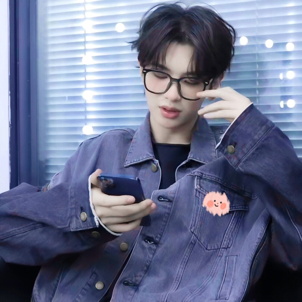 黄明昊小猪包kisskiss