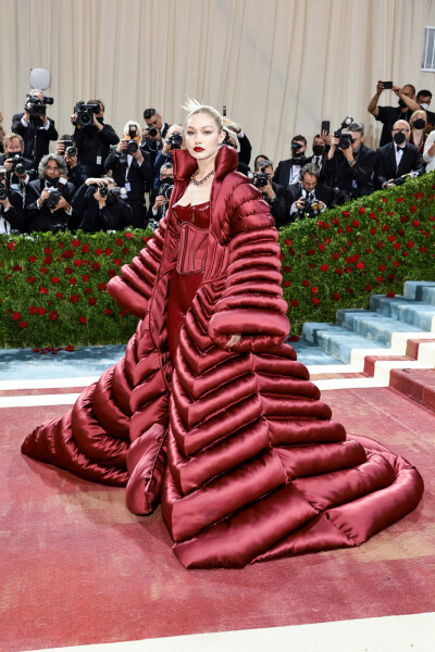 Gigi Hadid在2022 Met Gala