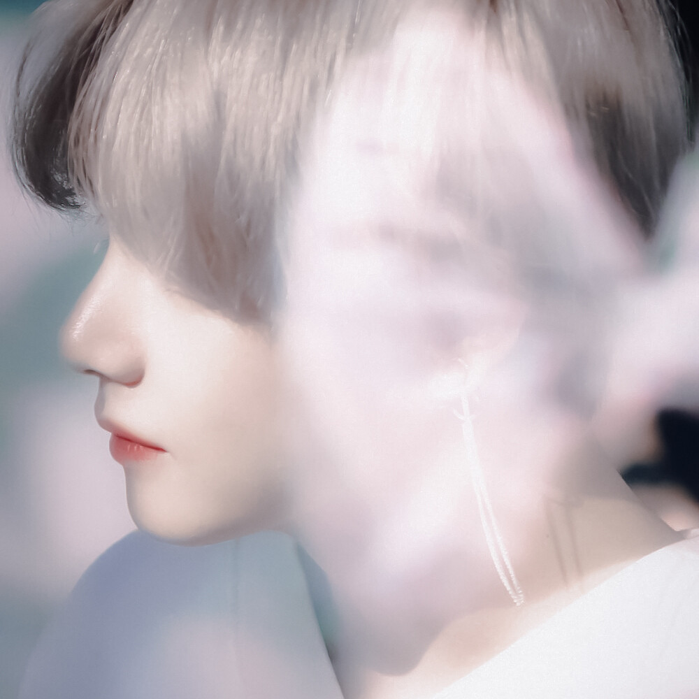 *金泰亨
*VISUAL SHOCK