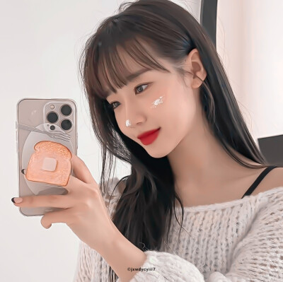 *PHOTO IN MIRROR