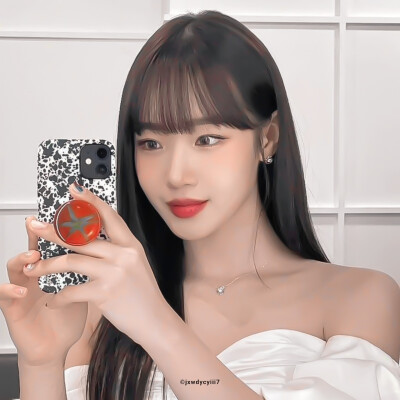 *PHOTO IN MIRROR