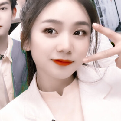 初入职场的我们法医季
屈轶龄and向琴琴