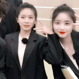 初入职场的我们法医季
屈轶龄and向琴琴