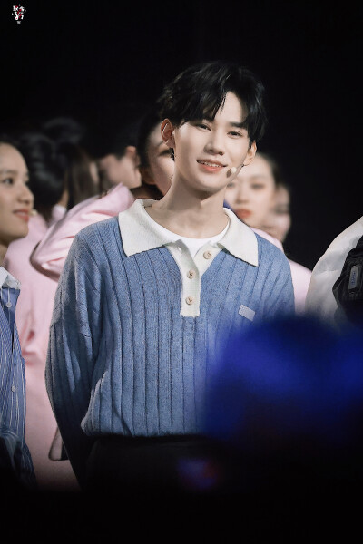 张真源 五四晚会 饭拍 cr.致命引力