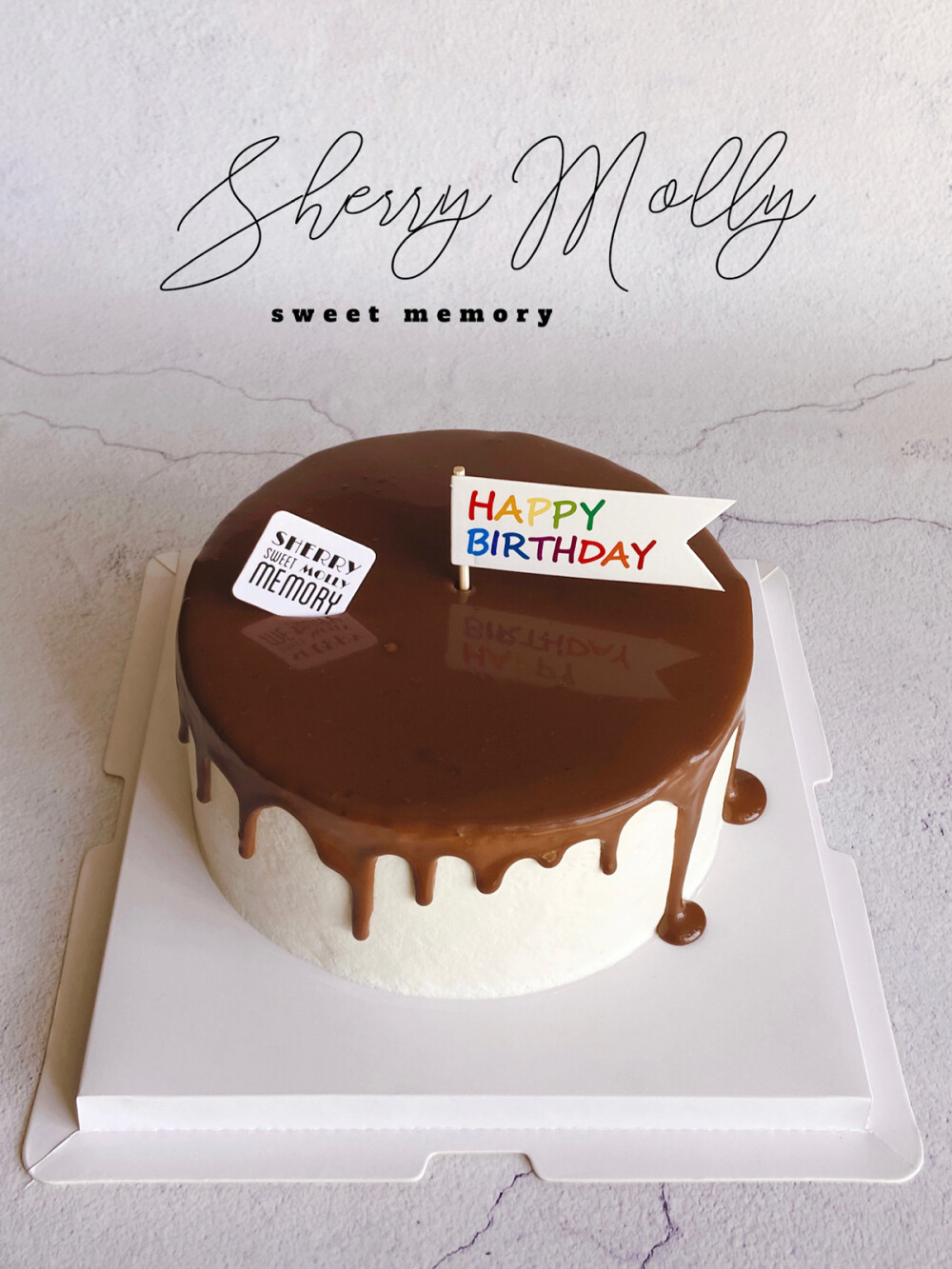 #SHERRYMOLLY家の下午茶# —『巧克力cake』
鳳梨夾心 甘那許淋面的cake 是她的生日cake了
今天天氣超好 又是立夏 祝大金牛生日快樂 開開心心☕️