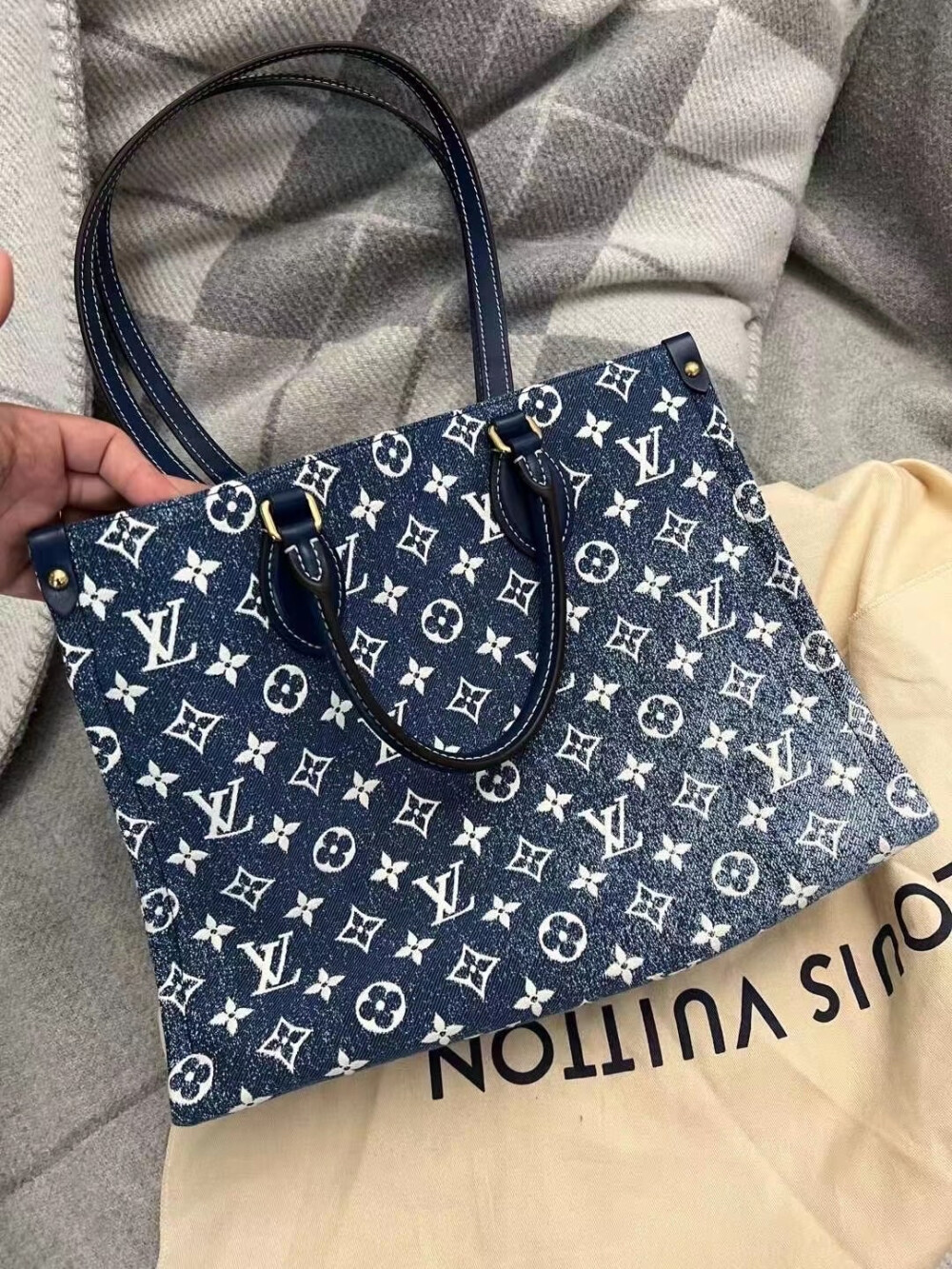 lv 