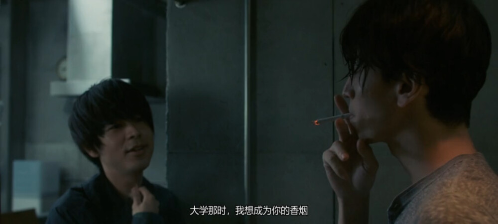 “ 真心爱一个人，就是这个人在任何事面前都成了例外。你大概不会懂吧。”
“ 我懂。” ——《穷途鼠的奶酪梦》