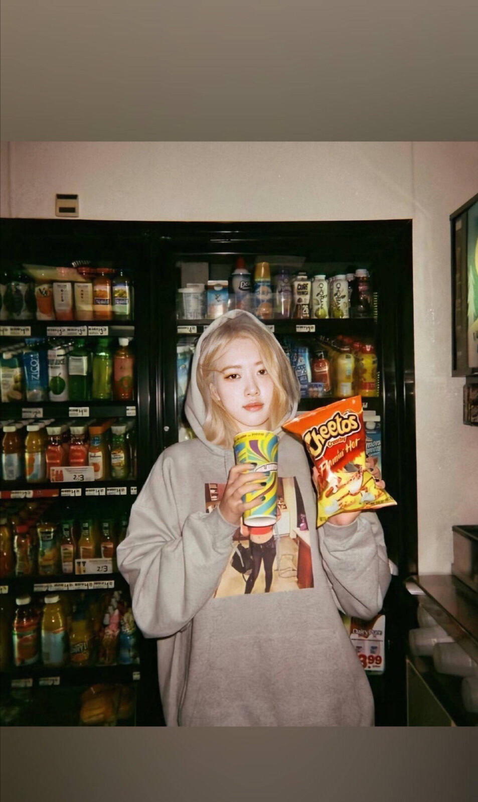 Rosé 朴彩英 头像 壁纸