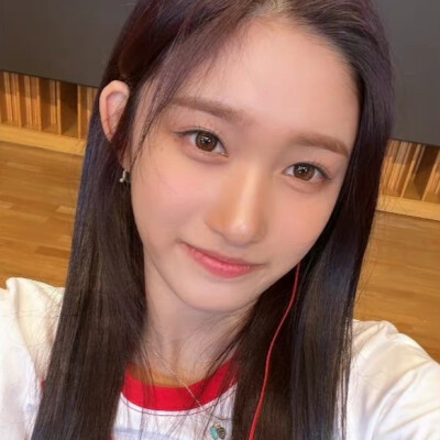 李瑞｜Liz｜GAEUL
