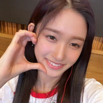 李瑞｜Liz｜GAEUL
