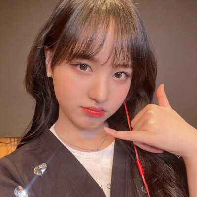 李瑞｜Liz｜GAEUL
