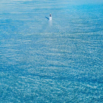 背景图
海边的夏天
摄影师：滨田英明 ​​
#冷瞳