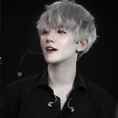 cr. puppystore_1992
小姐永远是我的掌中之物。