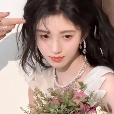 //·邮局寄出的是我对你的爱
*鞠婧祎